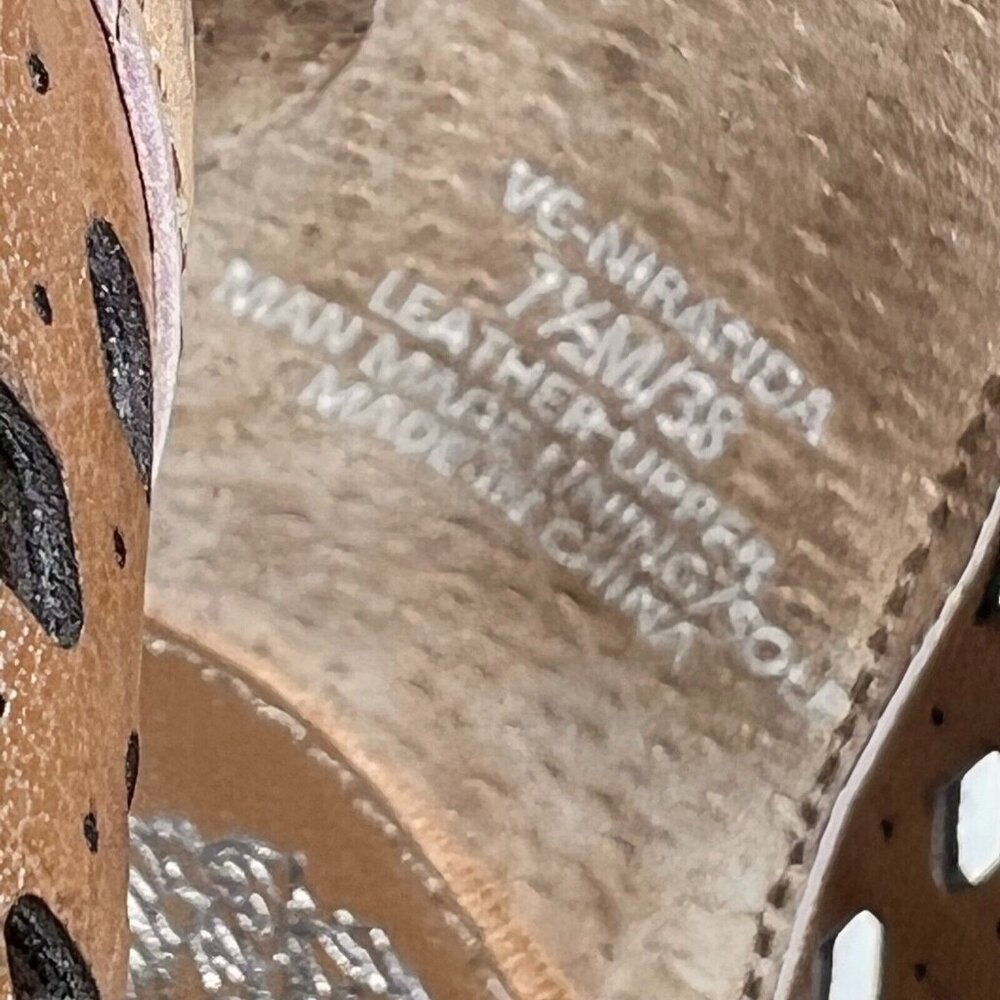 Vince Camuto Boots Womens Sz 7.5 Shoes Leather Ankle Booties Block Heel Pierced - Picture 11 of 12